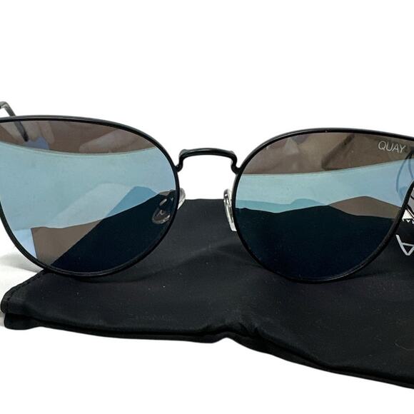 Quay Australia Blue-Mirrored Sunglasses with Case NEW - Picture 4 of 7